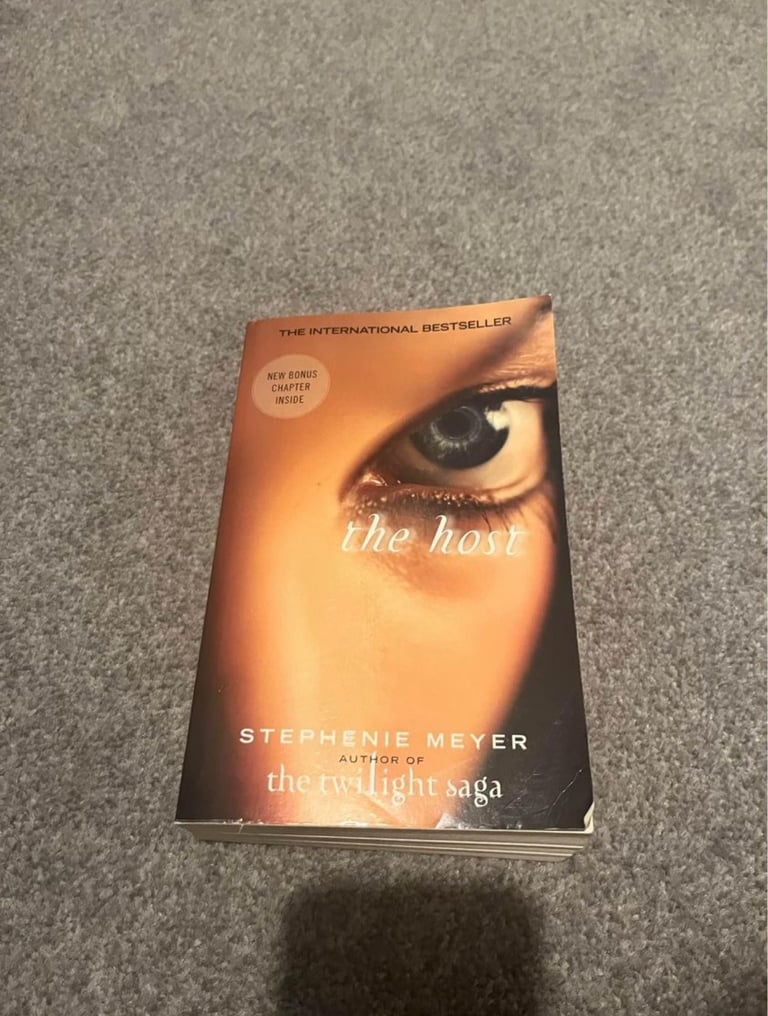 image for The Host by Stephenie Meyer