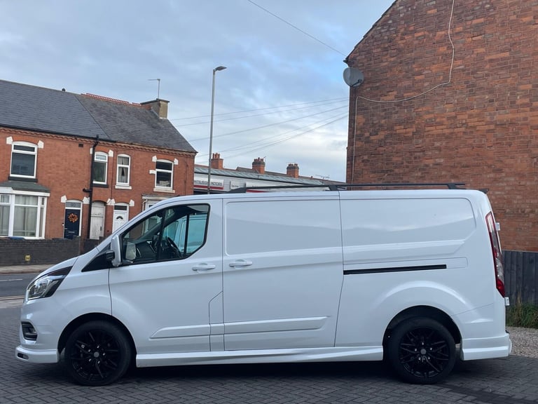 2023 Ford Transit Custom 2.0 300 EcoBlue Limited L2 H1 Euro 6 (s/s) 5dr PANEL VAN Diesel Manual