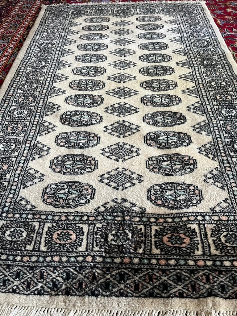 HANDMADE SOFT FEEL WOOL RUG 
