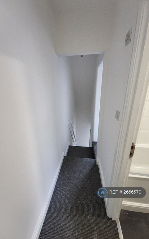 2 bedroom house in Regent Street, Nelson, BB9 (2 bed) (#2666570)