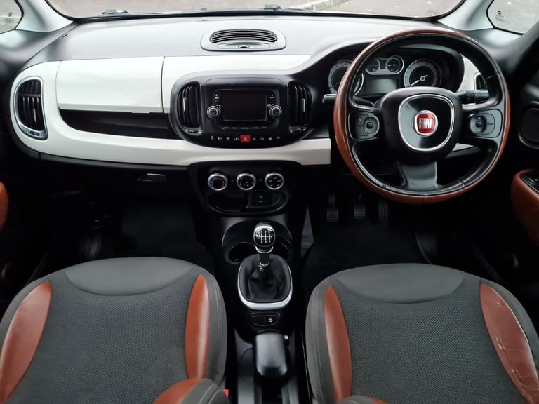Fabulous Diesel 2014 Fiat 500L Lounge 1.6 Multijet Mpv around 60-63 mpg 2014, Manual, 1598 (cc)