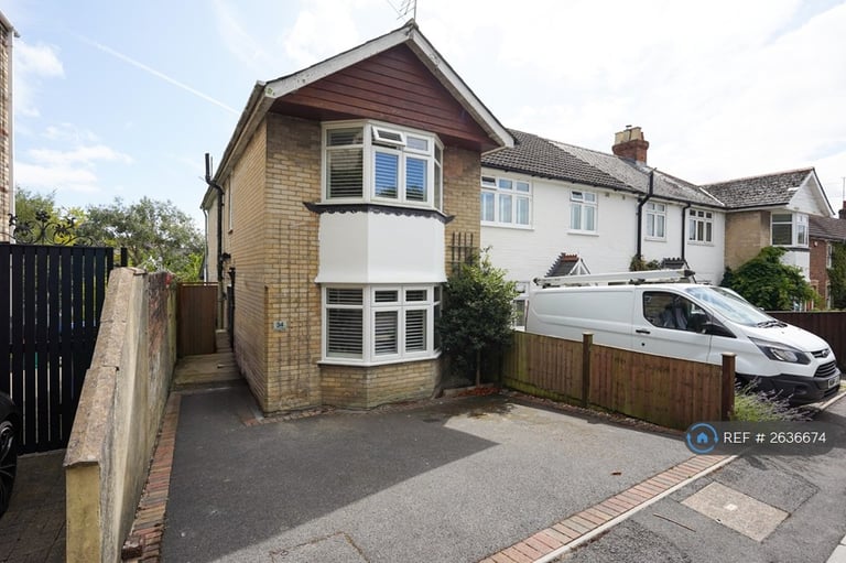 3 bedroom house in Church Road, Poole, BH14 (3 bed) (#2636674)