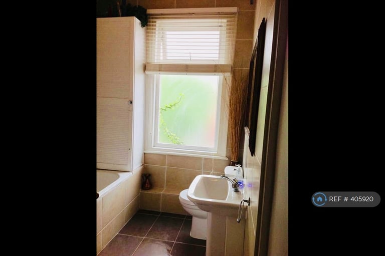 3 bedroom flat in Cavendish Road, London, N4 (3 bed) (#405920)