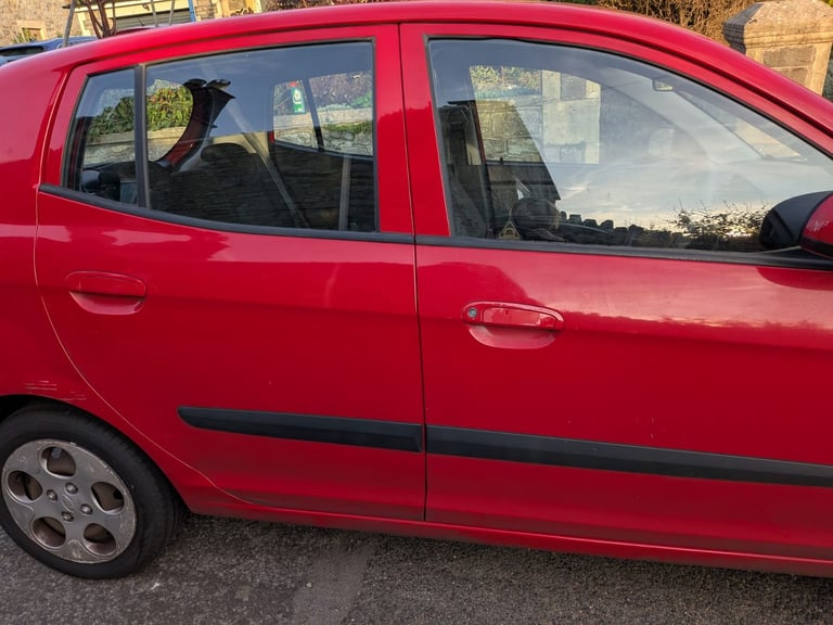 Red Kia PICANTO Strike, Hatchback, 2010, Manual, 1086 (cc), 5 doors