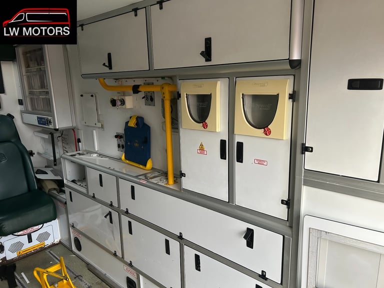 MERCEDES BENZ SPRINTER 519 CDI DIRECT EX AMBULANCE SERIVICS 2017 17 REG EURO 6