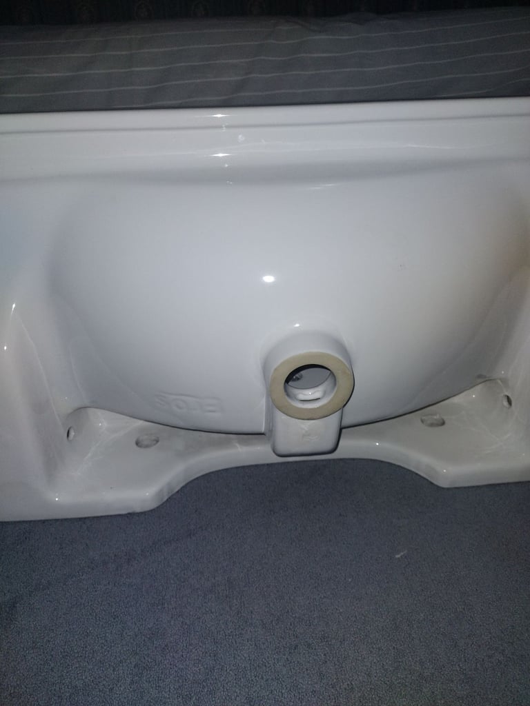 New ceramic sink top 80 CMS X 40cms