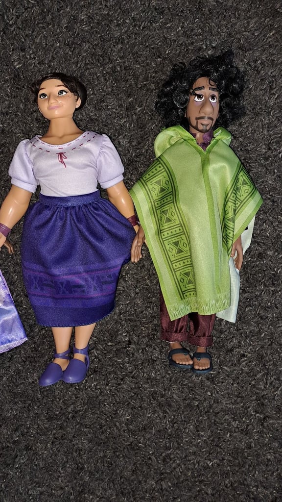 6 Encanto Dolls (large)