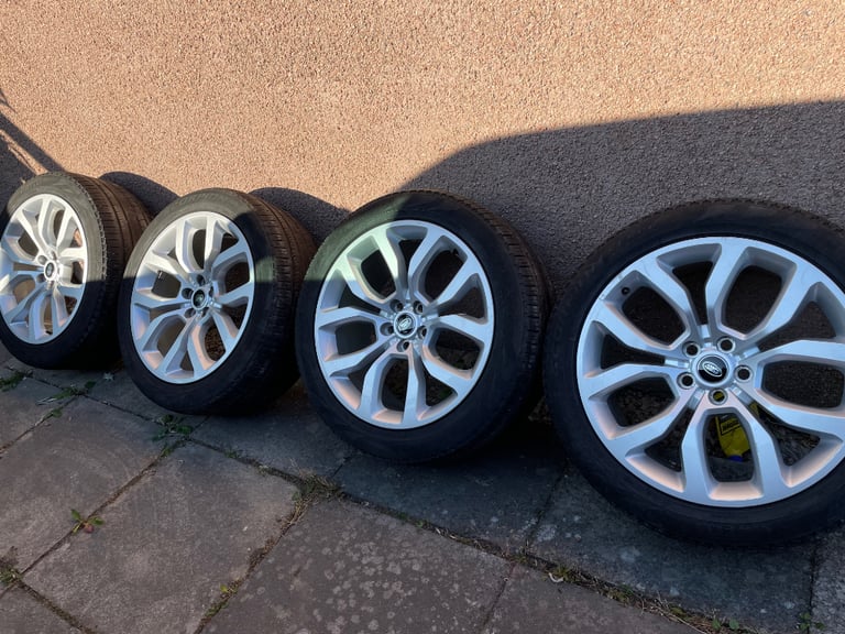 RANGE ROVER SPORT ALLOY WHEELS WITH TYRES 