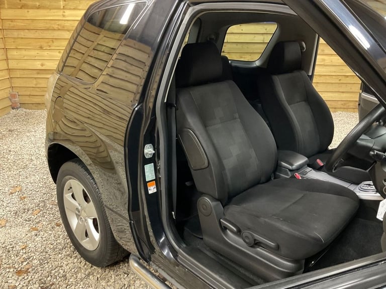 2010 Suzuki Grand Vitara 2.4 VVT SZ4 3dr Auto ESTATE PETROL Automatic