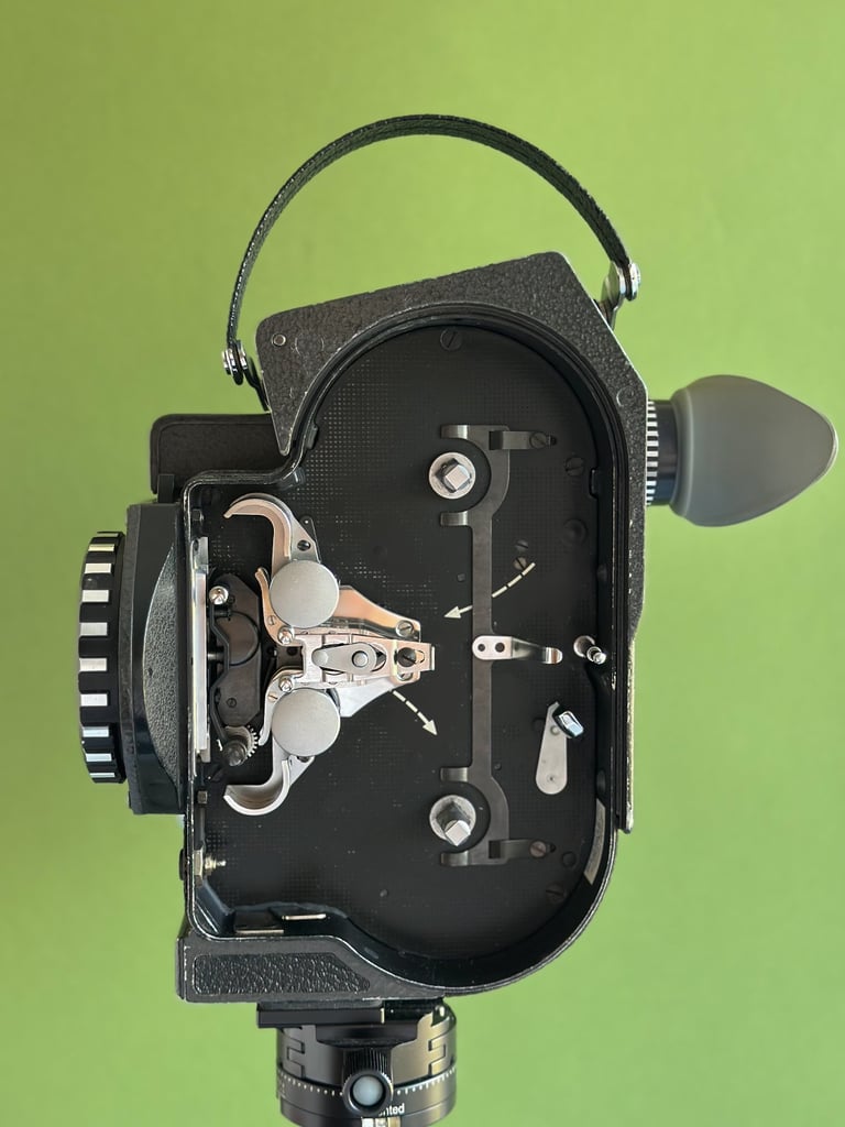 Bolex H16 EL 16mm Cine Camera – Tested & Working