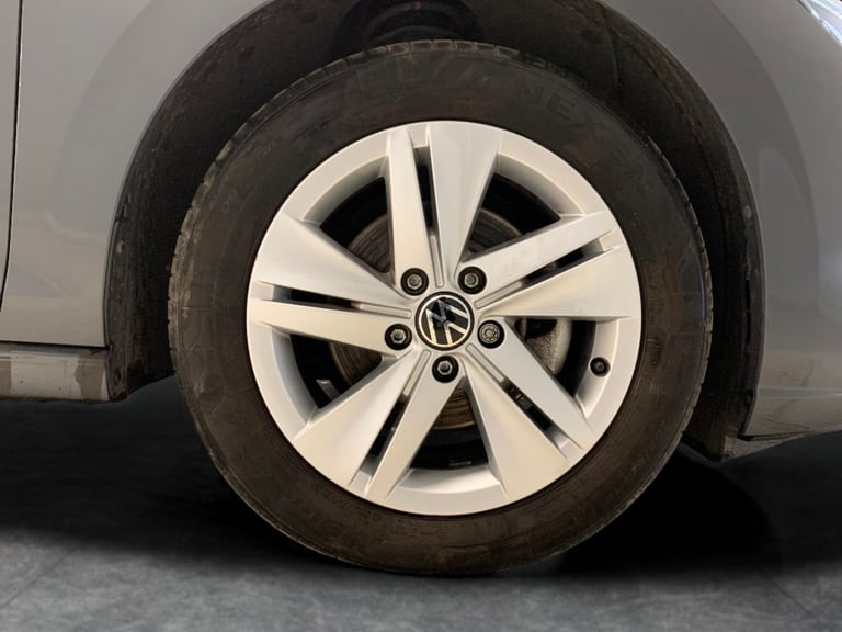 2023 Volkswagen Golf 1.5 TSI Life Hatchback 5dr Petrol Manual Euro 6 (s/s) (150 ps) - AMBIENT IN ...