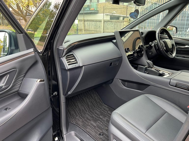  Toyota Alphard 2.5 HYBRID EXECUTIVE LOUNGE SUNROOF Petrol/Electric Hybrid Automatic