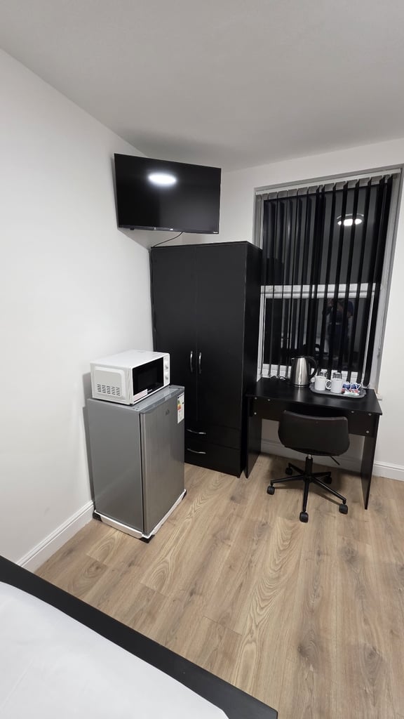 En-suite Studios available for rent short or long term 