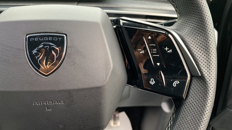 2024 Peugeot 3008 73kWh GT SUV 5dr Electric Auto (210 ps) SUV Electric Automatic