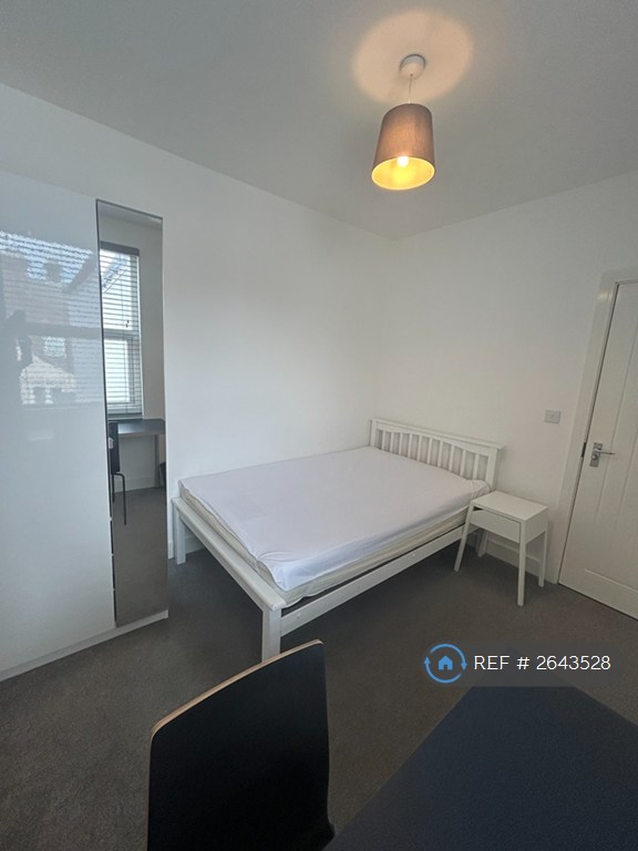 5 bedroom house in Newcome Road, Portsmouth, PO1 (5 bed) (#2643528)