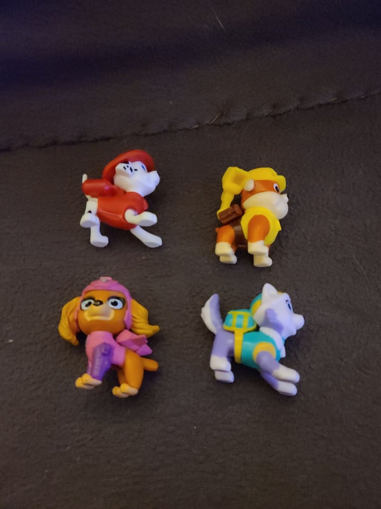 image for 4 small paw patrol figures