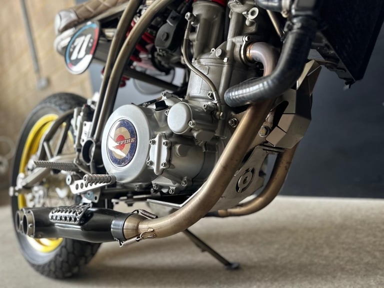 STUNNING LOW MILEAGE 2019/69 CCM SPITFIRE MOTORCYCLE 