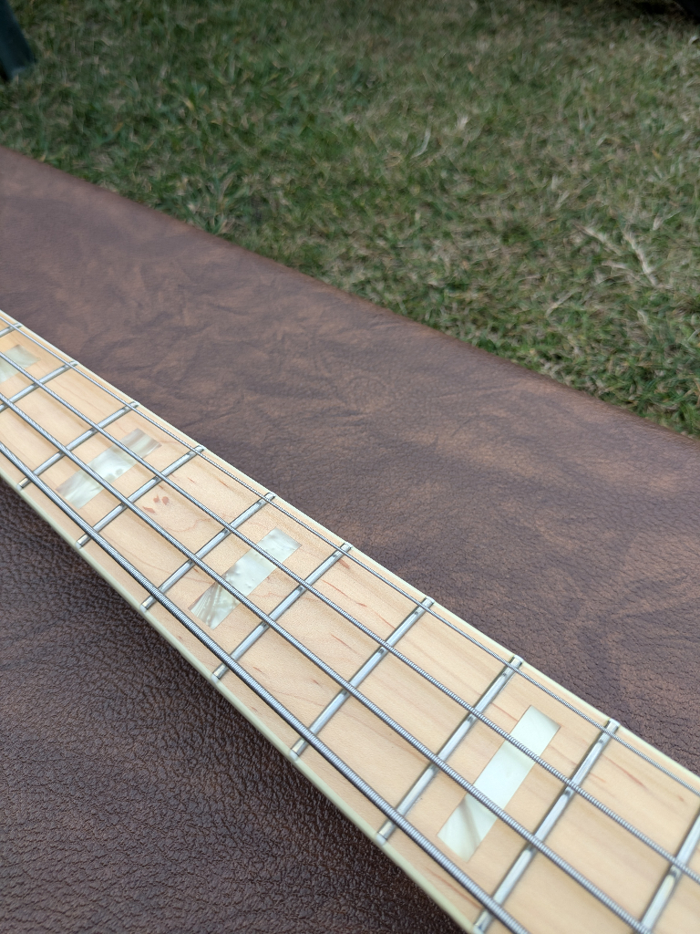 AMERICAN FENDER DELUXE JAZZ BASS FMT