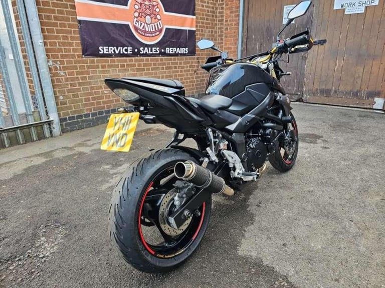 Suzuki GSR750 L1 '2011' HEATED GRIPS - CARBON SILENCER