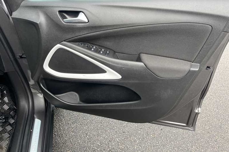 2021 Vauxhall Crossland 1.2i (83 PS) Griffin 5 Door Petrol SUV *** 1 Private Owner from New ***  ...