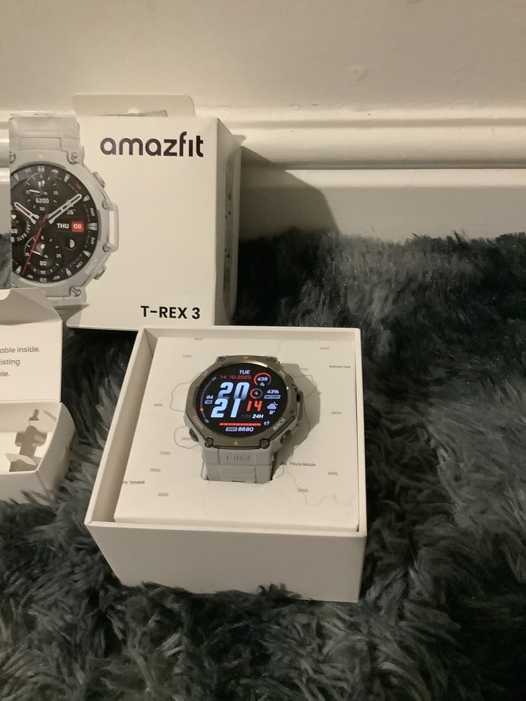 Amazfit T-Rex 3 Smartwatch – Silver – Excellent Condition – Hardly Used