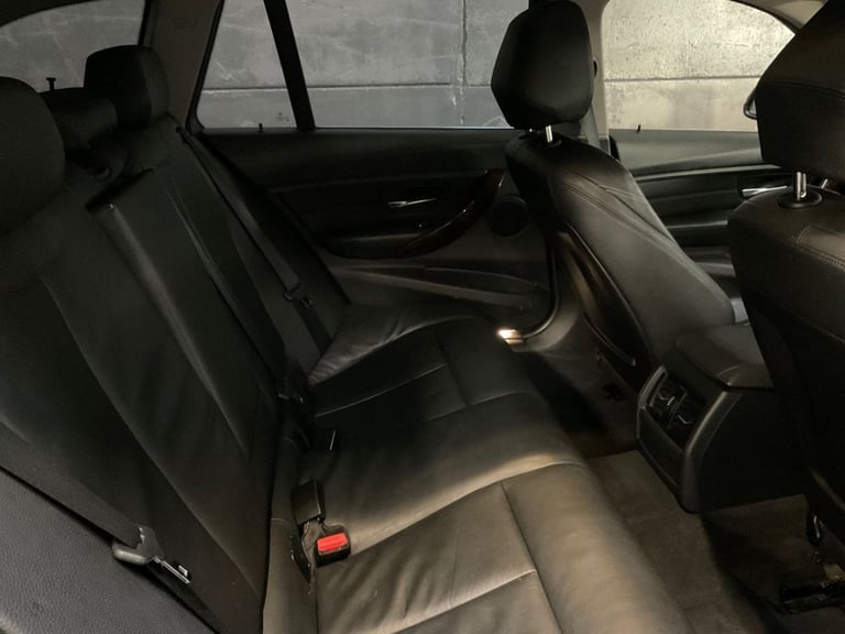 2013 BMW 3 Series 320d Luxury 5dr Step Auto ESTATE DIESEL Automatic