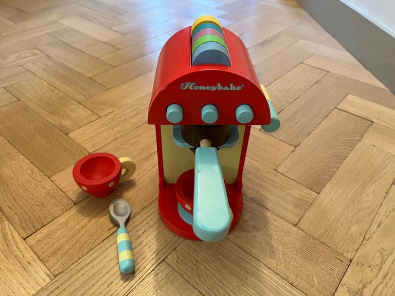 Le Toy Van Wooden espresso coffee maker