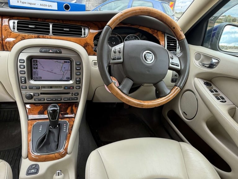 2010 Jaguar X-Type 2.2 X-Type Sovereign  Auto 4dr Saloon Diesel Automatic