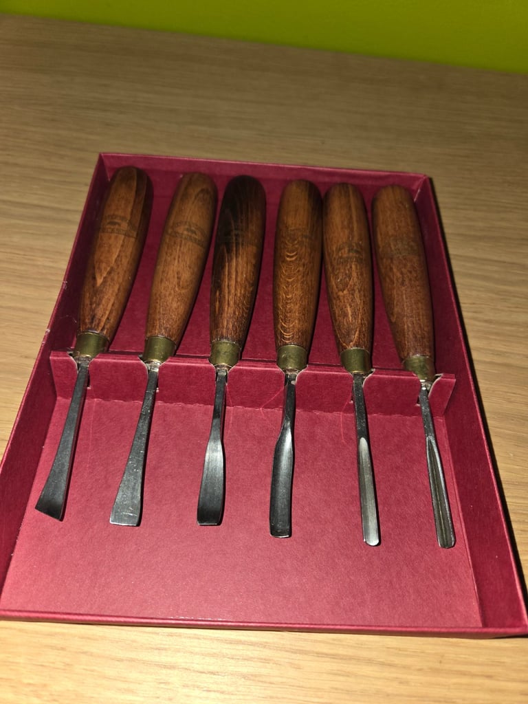 6 Crown woodcarving chisel set lathe Axminster wood turning