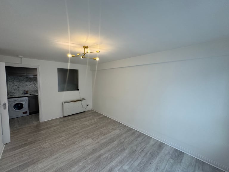 WALLACE STREET, Modern 2 Bedroom Apartment TO LET – £1,095 PCM
