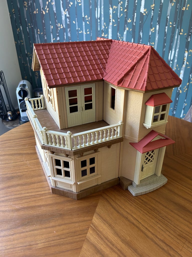 Sylvanian Families Willow Hall House 