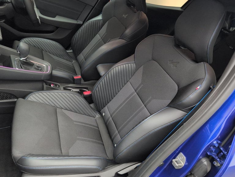 2024 Renault Clio 1.6 E-TECH esprit Alpine Hatchback 5dr Petrol Hybrid Auto Euro 6 (s/s) (145 HAT...