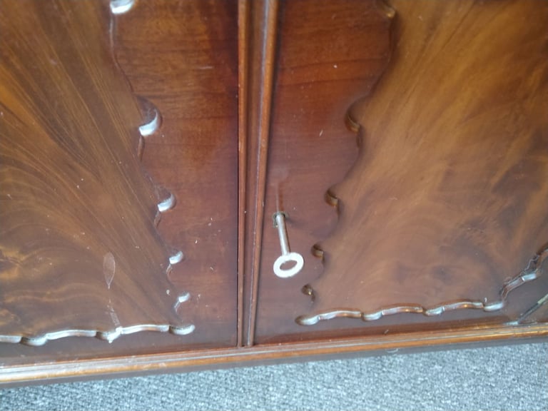 Cabinet, Sideboard, Chest of drawers
