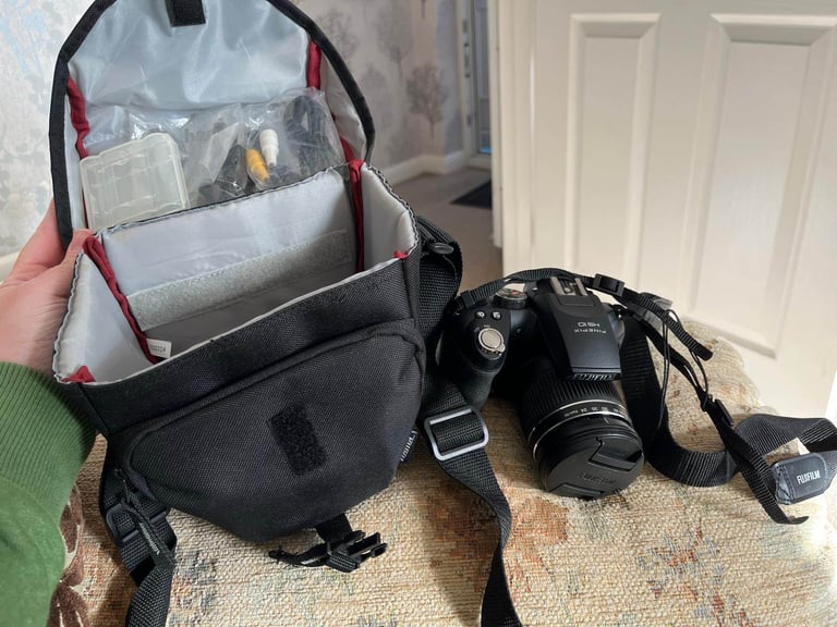 Fujifilm finepix hs10 camera