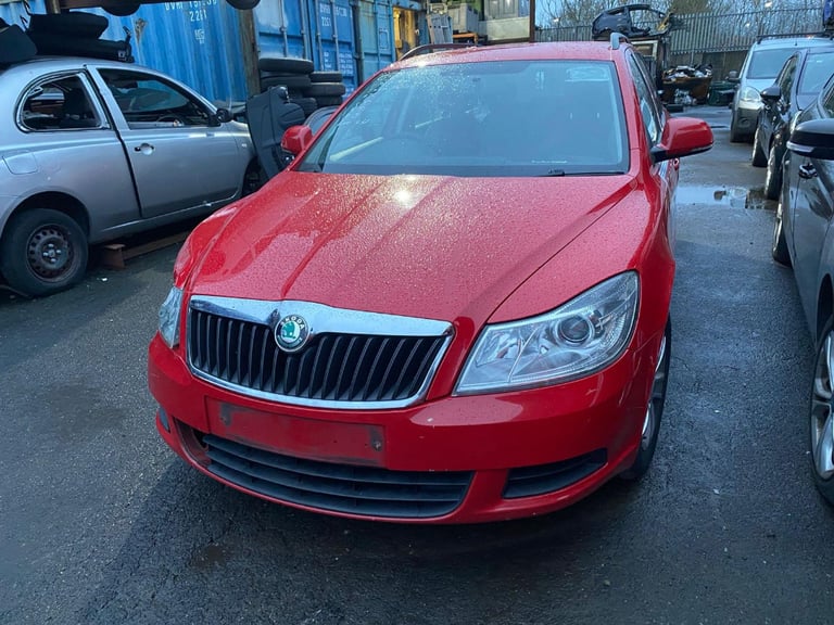 BREAKING - 2012 SKODA OCTAVIA - ALL PARTS AVAILABLE
