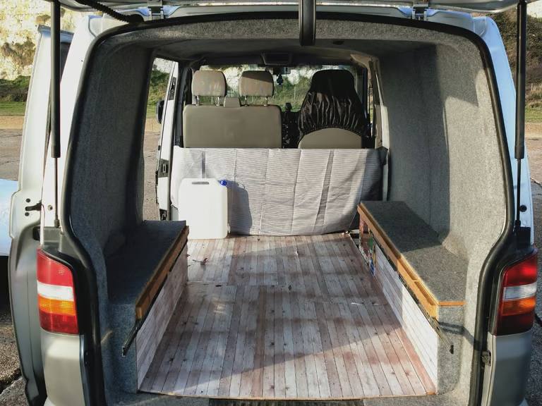 QUICKSILVER SURF/SKI/SKATE VW T5 TRANSPORTER CAMPERVAN - Custom Glastonbury Pop-up Motel