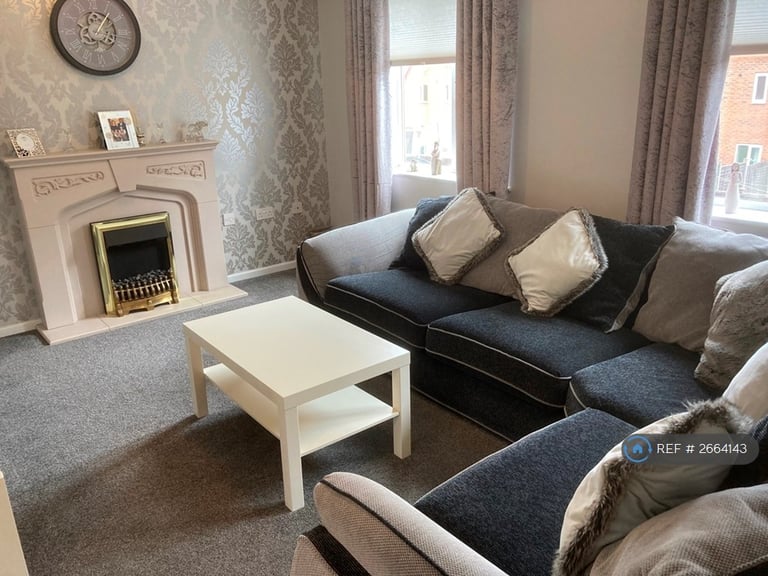 4 bedroom house in Bream Close, Wolverhampton, WV10 (4 bed) (#2664143)