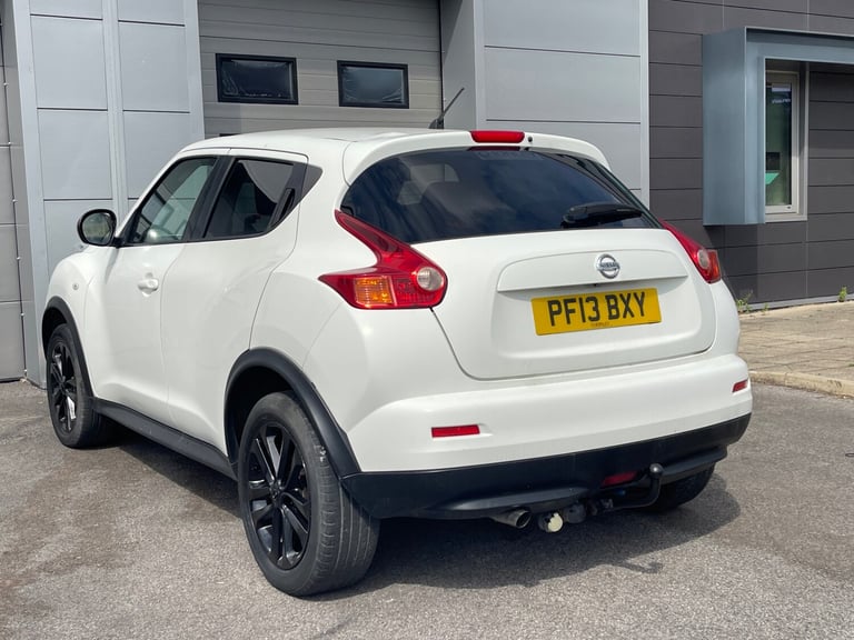 2013 Nissan Juke 1.6 Acenta 5dr [Premium Pack] HATCHBACK Petrol Manual