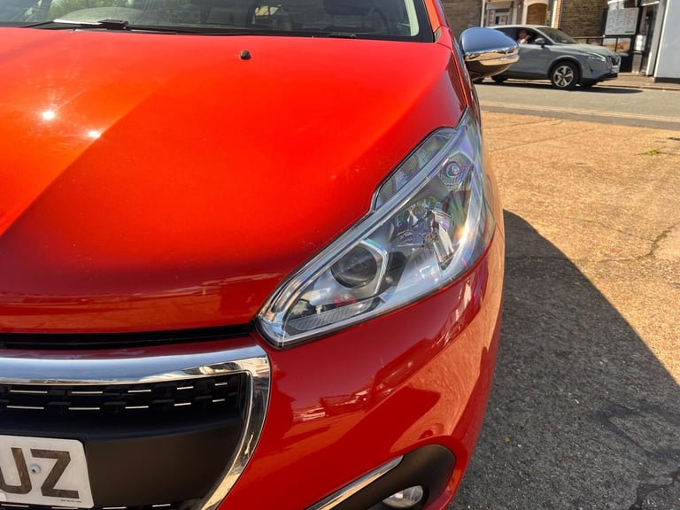 2016 Peugeot 208 1.2 PureTech Allure Euro 6 5dr HATCHBACK Petrol Manual