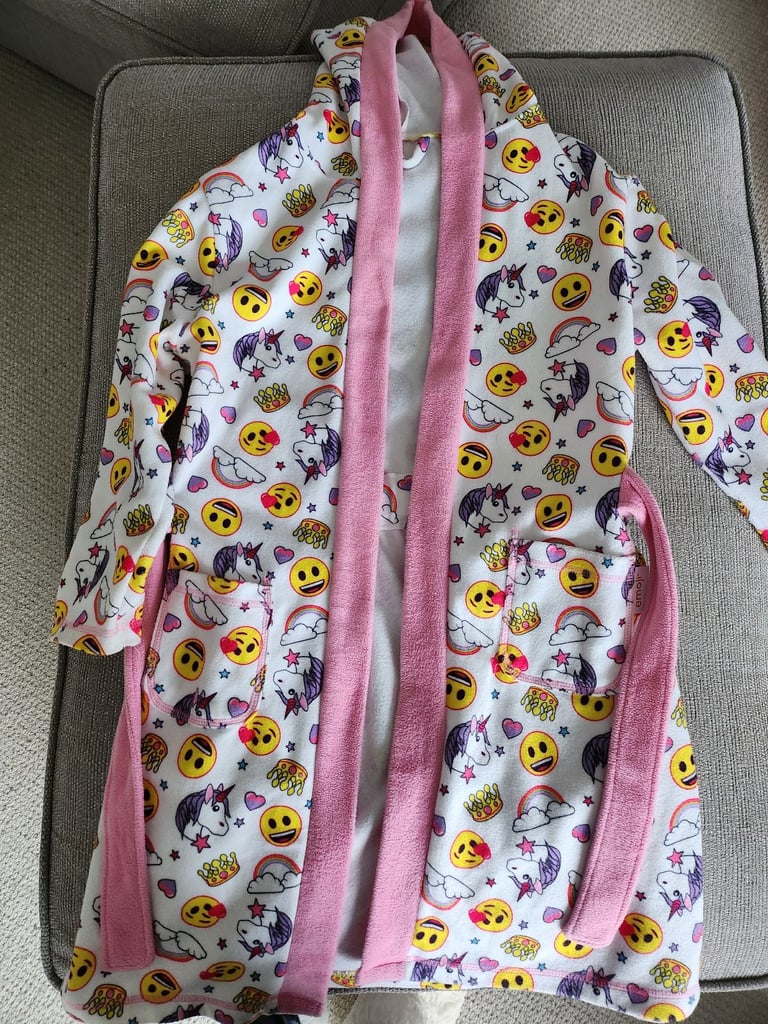 Selection of kids nightwear aged 9-11yrs