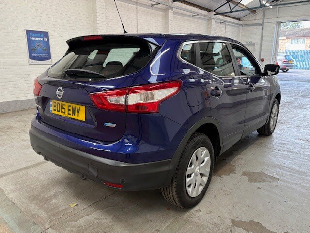 2015 Nissan Qashqai 1.5 dCi Visia [Smart Vision Pack] 5dr HATCHBACK Diesel Manual