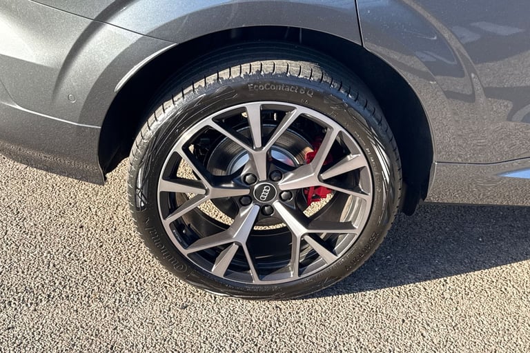 2025 Audi Q3 1.5 e-hybrid Launch Edition S Tronic Euro 6 (s/s) 5dr 26kWh SUV Automatic