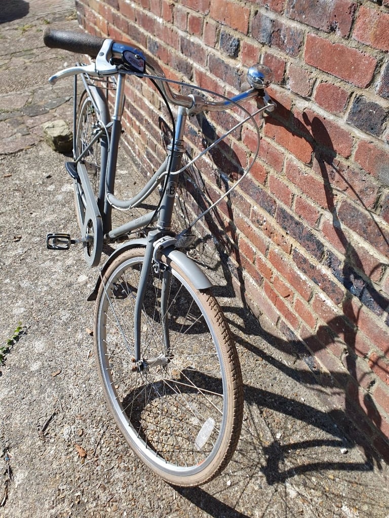 Bobbin Birdie Traditional Step Through Bike - Quality Spec