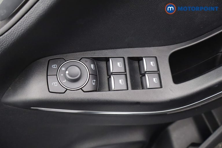 2023 Ford Puma 1.0 EcoBoost Hybrid mHEV Titanium 5dr SUV PETROL Manual