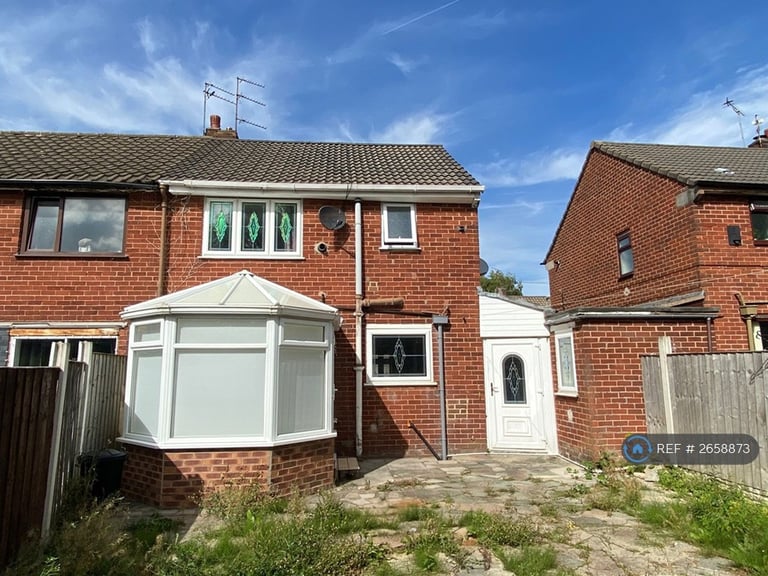 2 bedroom house in Berry Hill Avenue, Knowsley, Prescot, L34 (2 bed) (#2658873)
