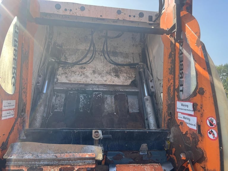 DENNIS ELITE 6 (6) 18 TONNE REFUSE TRUCK 4X2 