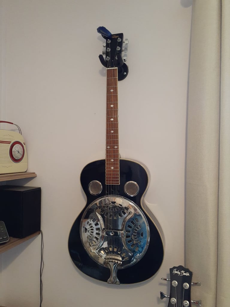 Guitarist looking to join others