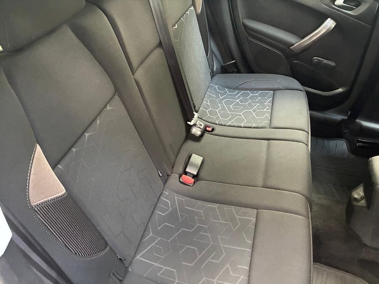 2015 Peugeot 2008 1.6 BlueHDi Active Euro 6 (s/s) 5dr HATCHBACK Diesel Manual