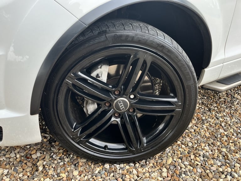 AUDI Q7 3.0 TDI V6 S line Plus 2012
