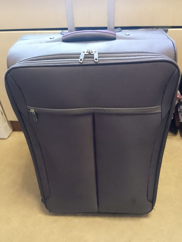 Large Grey 2 Wheel Suitcase - 73 x 47 x 28cm